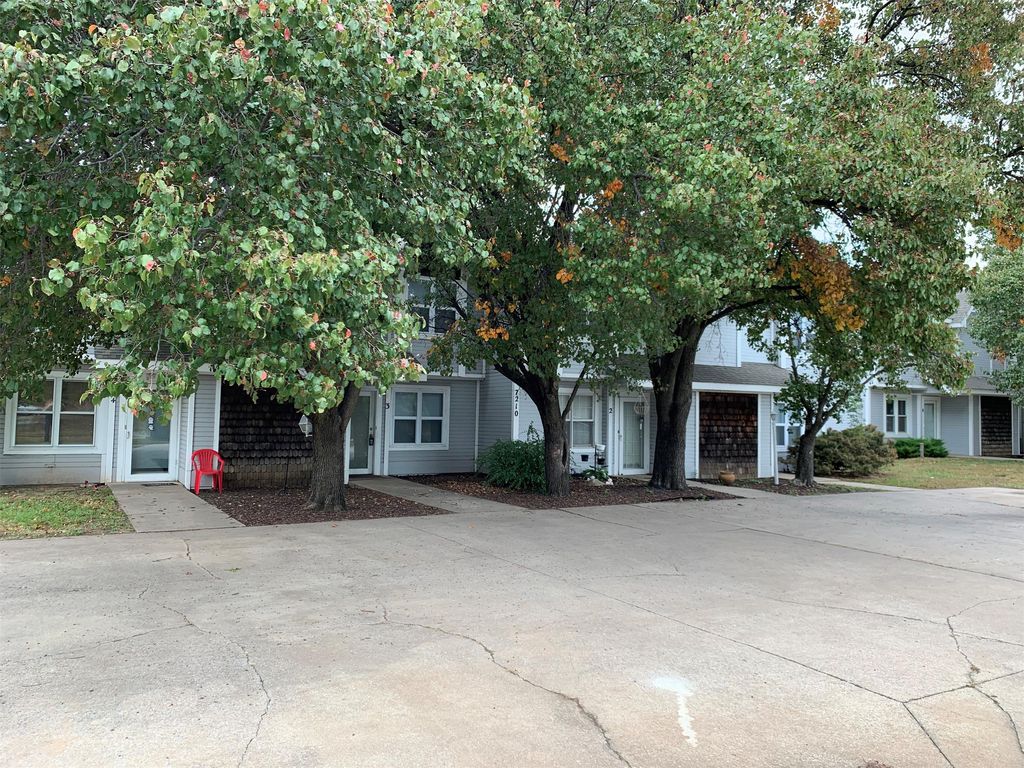 7210-3 W Douglas Ave, Wichita, KS 67212
