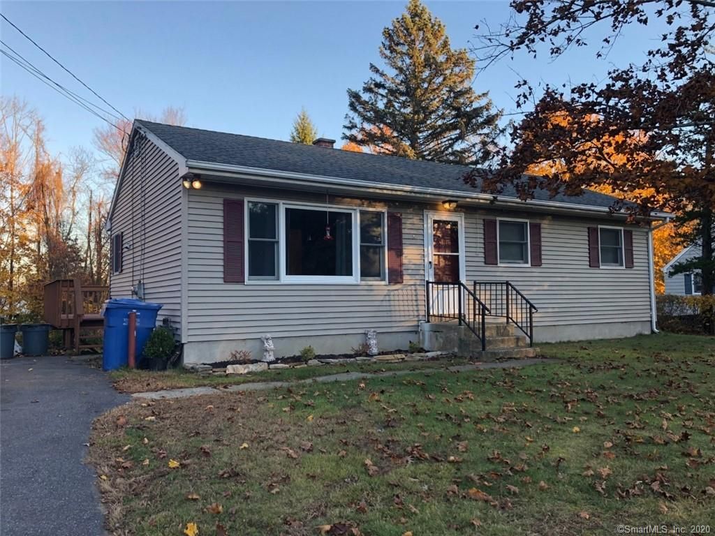8 Connecticut Blvd, Oakdale, CT 06370 3 Bed, 1 Bath SingleFamily