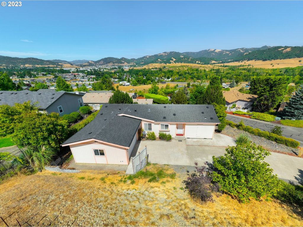 149 Cloudcrest Ct, Roseburg, OR 97471 MLS 23599588 Trulia