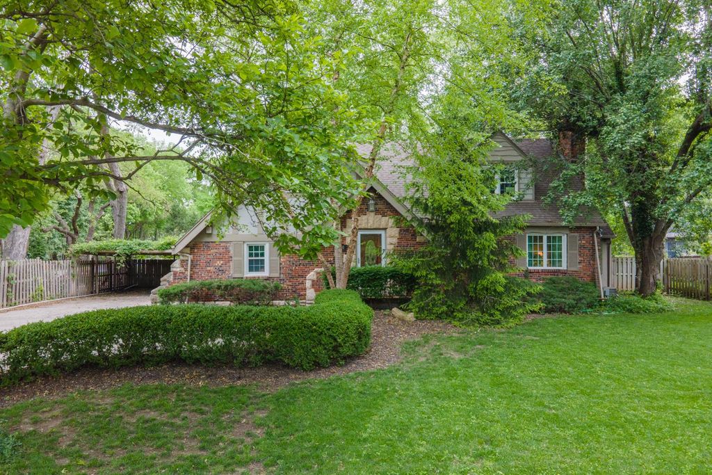 3900 Shawnee Mission Pkwy 1, Mission, KS 66205 Trulia