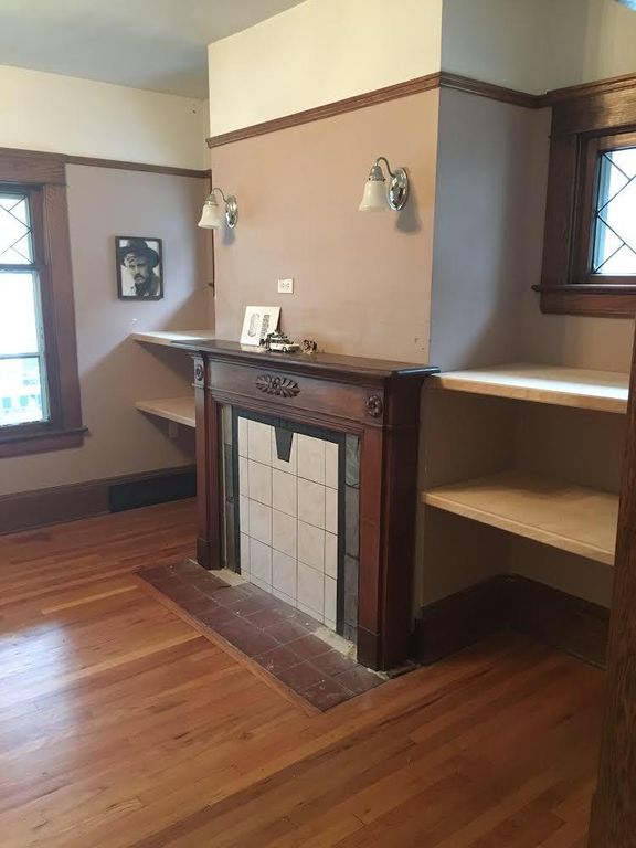 1927 W 73rd St, Cleveland, OH 44102
