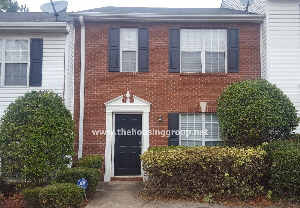 1377 Hollenbeck Ln, Riverdale, GA 30296