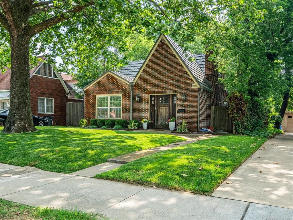 1524 S Gary Pl, Tulsa, OK 74104