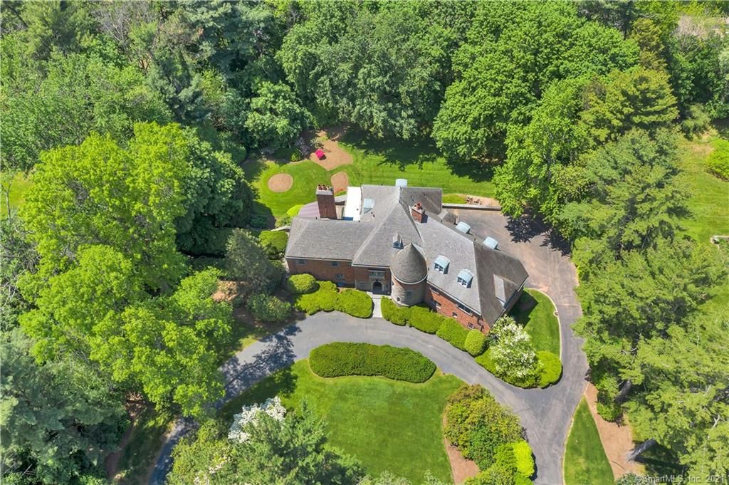 59 Sycamore Rd, West Hartford, CT 06117