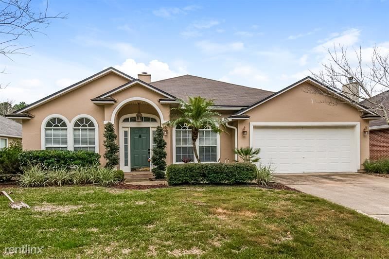 809 W Cumberland Ct, Saint Johns, FL 32259