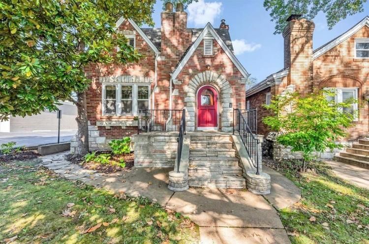 5771 Delor St, Saint Louis, MO 63109
