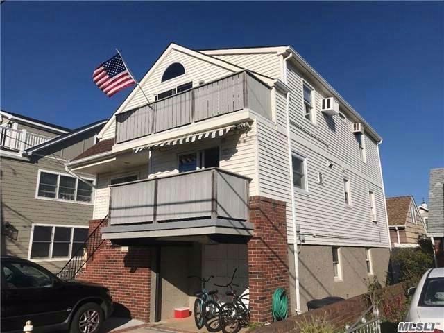 114 Parkside Dr, Point Lookout, NY 11569