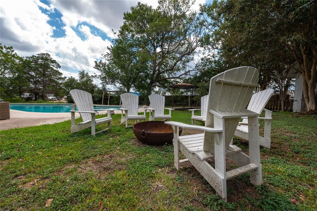 2249 S State Highway 237, Round Top, TX 78954