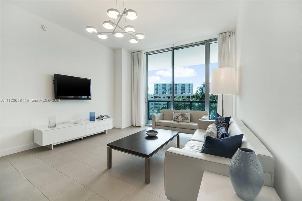 6799 Collins Ave #312, Miami Beach, FL 33141