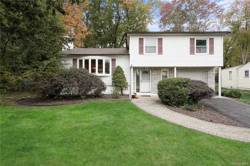 18 Lori St, Poughkeepsie, NY 4 Bed, 3 Bath SingleFamily 18 Lori St, Poughkeepsie, NY 4 Bed, 3 Bath SingleFamily