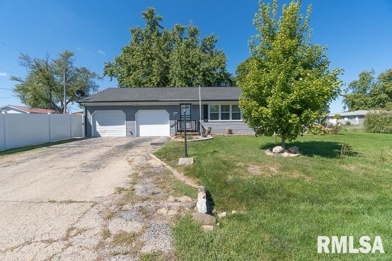 201 Robert St, East Peoria, IL 61611