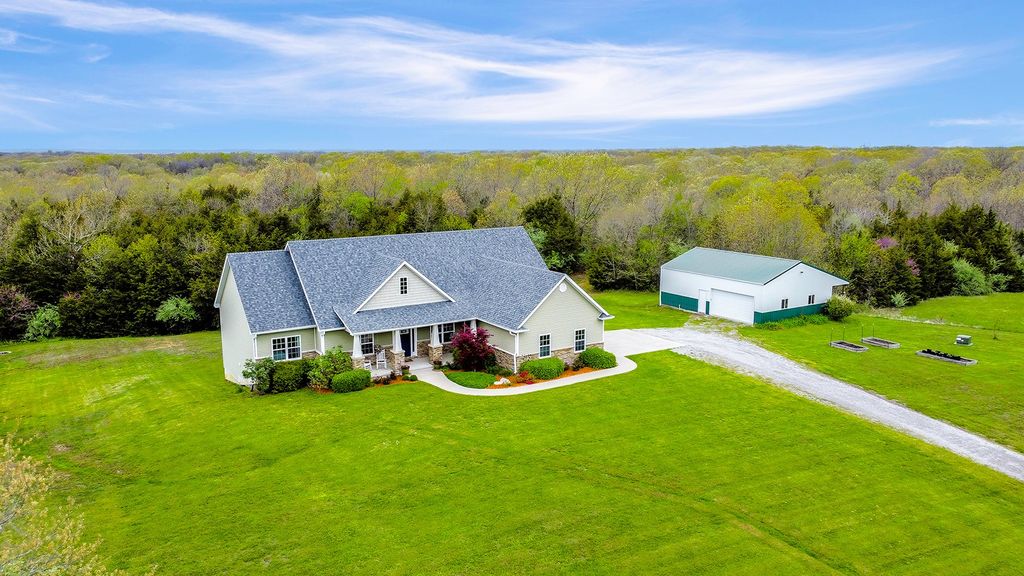 15175 N Old Number 7, Harrisburg, MO 65256