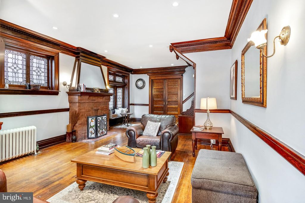 4622 Spruce St, Philadelphia, PA 19139
