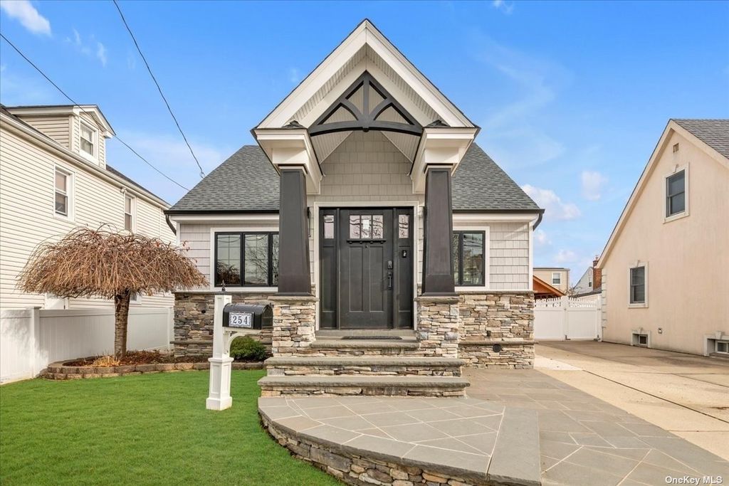 254 Royal Avenue, Mineola, NY 11501 Trulia