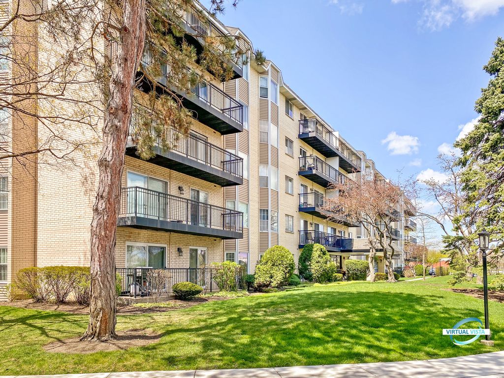 8640 Waukegan Rd #125, Morton Grove, IL 60053