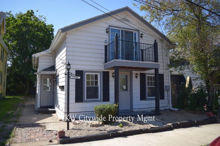 2140 W 29th St, Cleveland, OH 44113