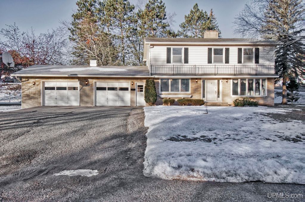 825 Michael Ave, Kingsford, MI 49802 Trulia