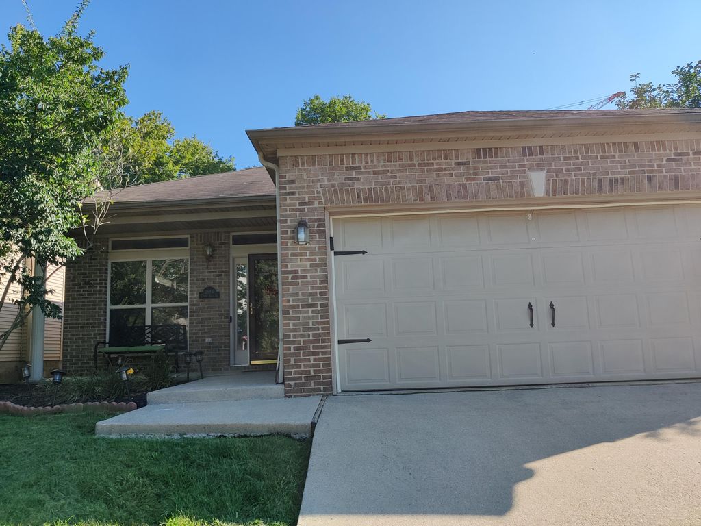 2684 Crystal Falls Rd, Lexington, KY 40509