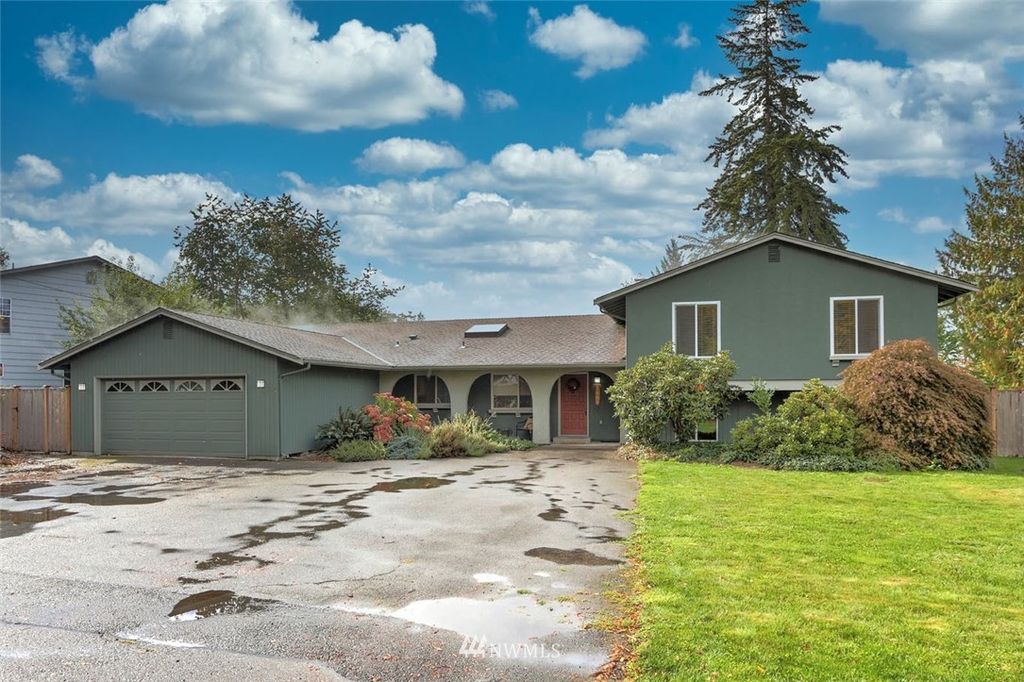 1404 Valley View Dr, Puyallup, WA 98372