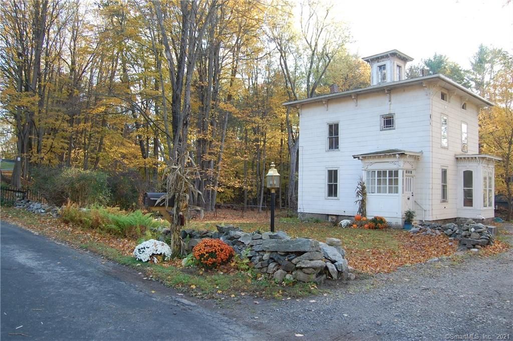 23 Collins Rd, Collinsville, CT 06019