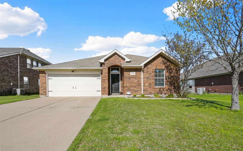1128 Mourning Dove Dr, Burleson, TX 76028
