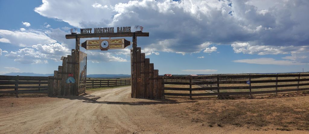 414 Peacock Rd, Estancia, NM 87016