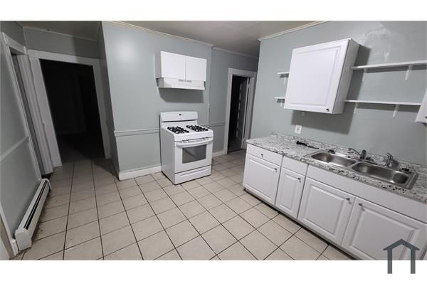 42 Wyman St #3, Waterbury, CT 06710