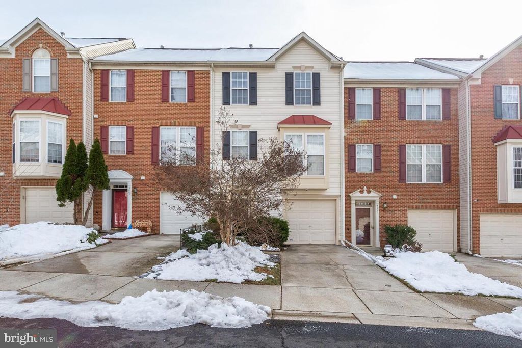 4005 Meadow Trail Ln, Hyattsville, MD 20784