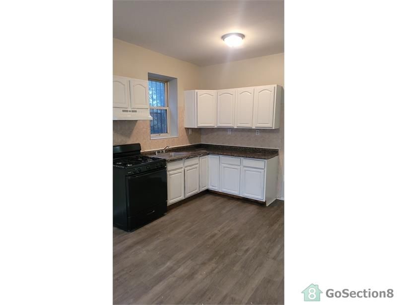 118 Old Bergen Rd #1, Jersey City, NJ 07305