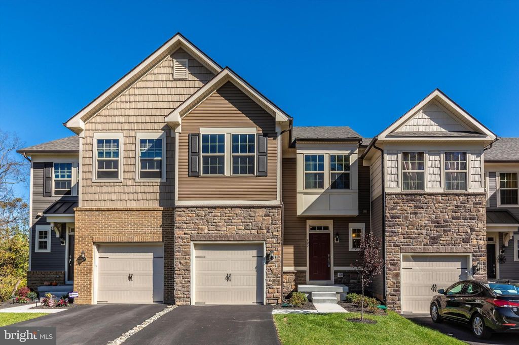 703 Keating Dr, Phoenixville, PA 19460