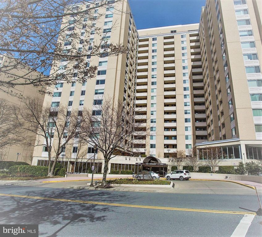 4601 N Park Ave #1214-P, Chevy Chase, MD 20815
