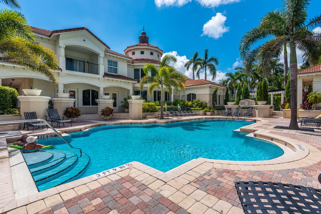 3115 Tuscany Way, Boynton Beach, FL 2 Bed, 2 Bath Condo 33 Photos