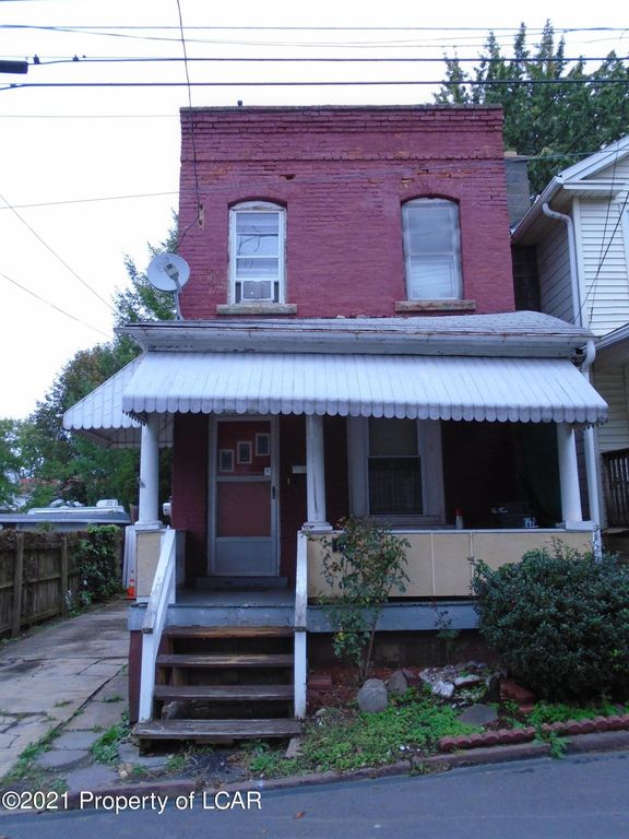 14 Dodson Ln, Wilkes Barre, PA 18702