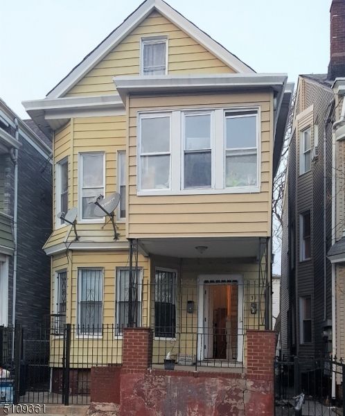 131 Godwin Ave, Paterson, NJ 07501
