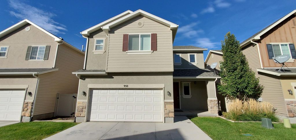 950 W Stonehaven Dr, North Salt Lake, UT 84054