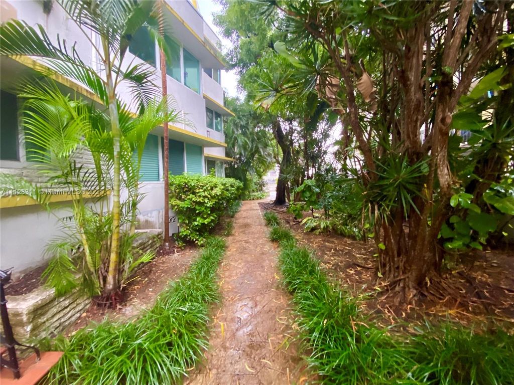 6941 Bay Dr #3A, Miami Beach, FL 33141