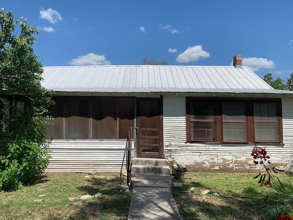201 N Sweeney St, Brackettville, TX 78832 2 Bed, 2 Bath SingleFamily