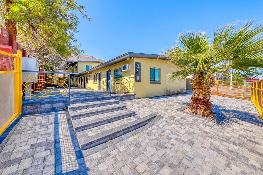 310 S Maryland Pkwy #1, Las Vegas, NV 89101