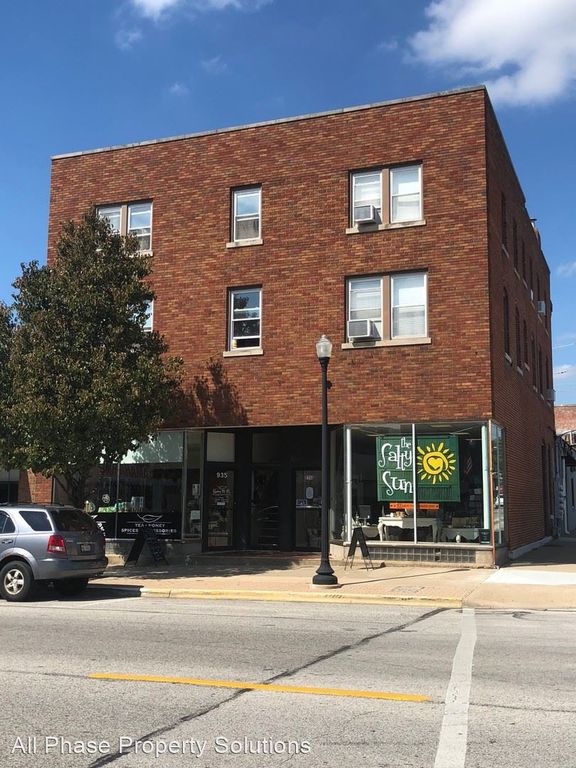935 Maine St #4, Quincy, IL 62301