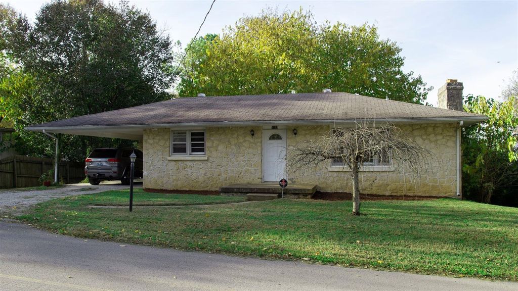 1103 Crewdson Dr, Bowling Green, KY 42101