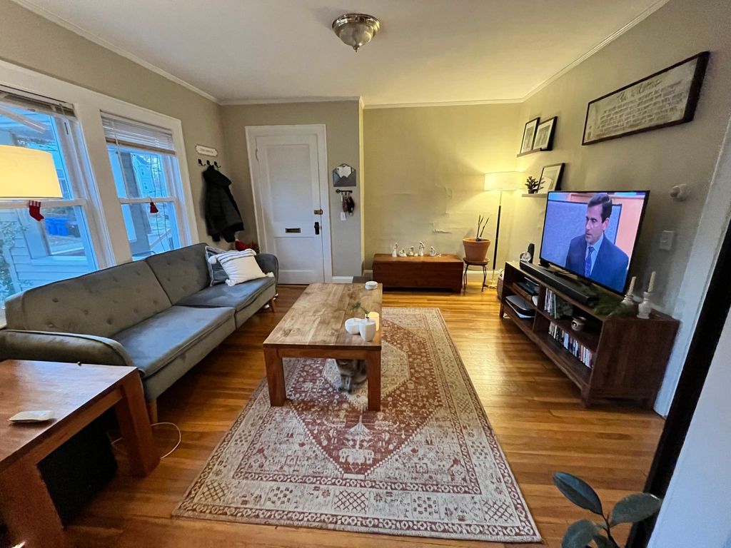 10 Rumford Ave #2, Waltham, MA 02453