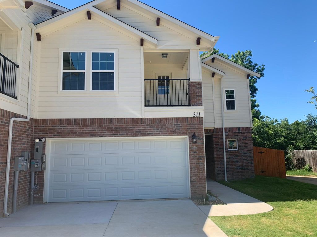 311 Milton St, Lewisville, TX 75057
