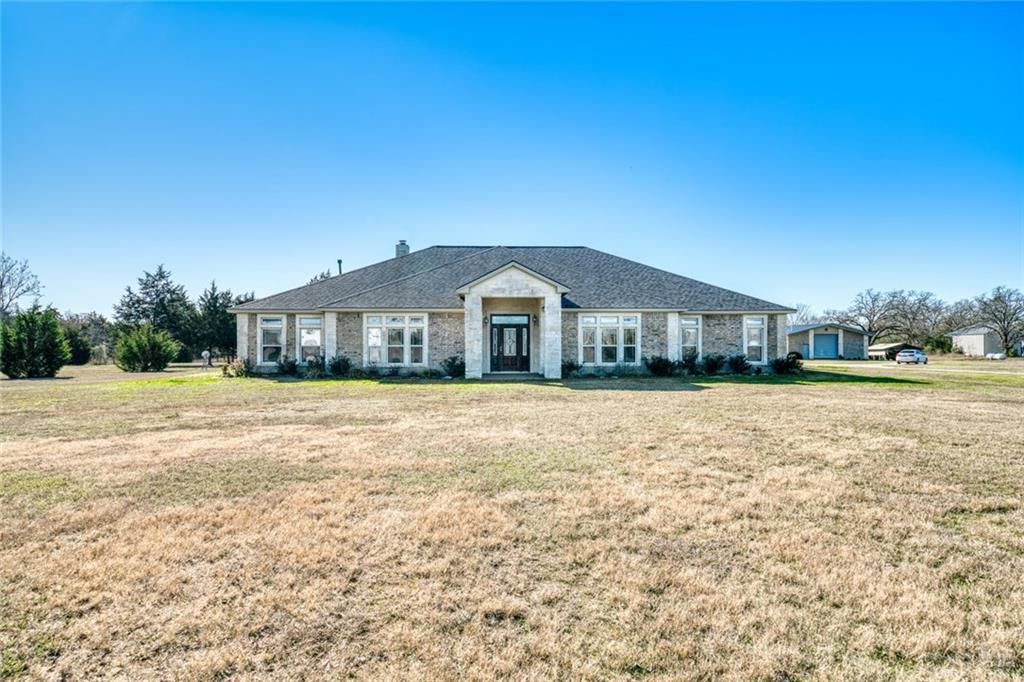 8649 FM 1452 W, Madisonville, TX 3 Bed, 3 Bath SingleFamily Home