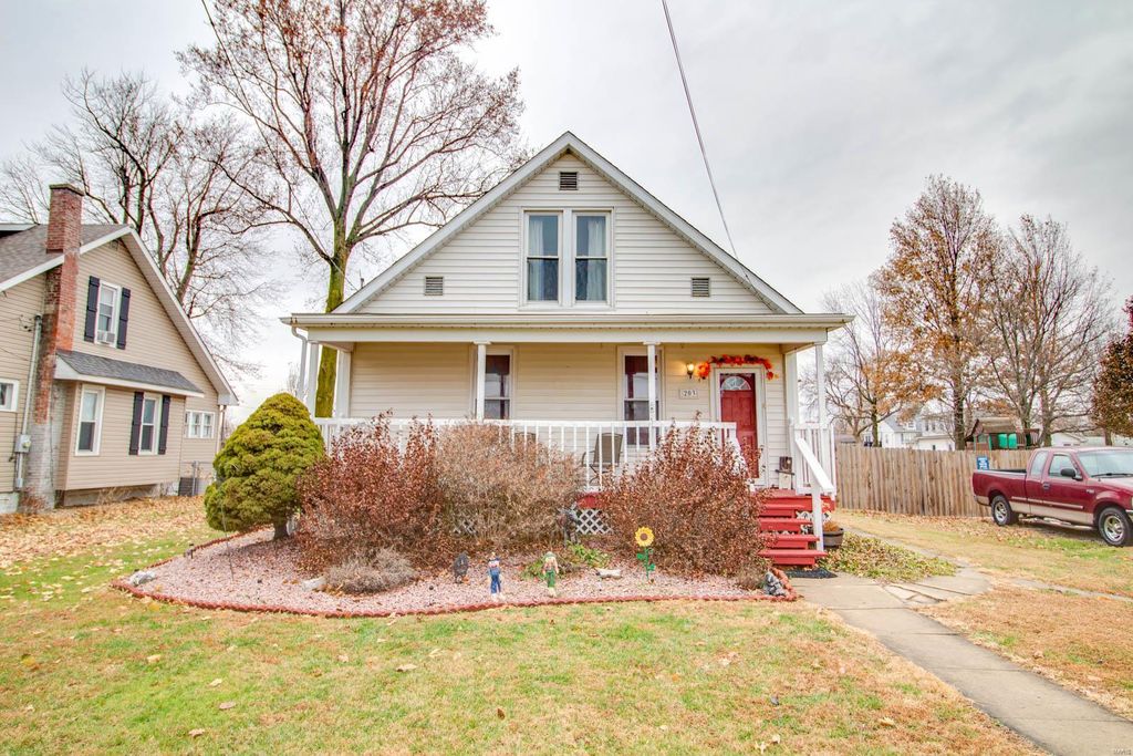203 W Vine St, Brighton, IL 3 Bed, 1 Bath SingleFamily Home Trulia