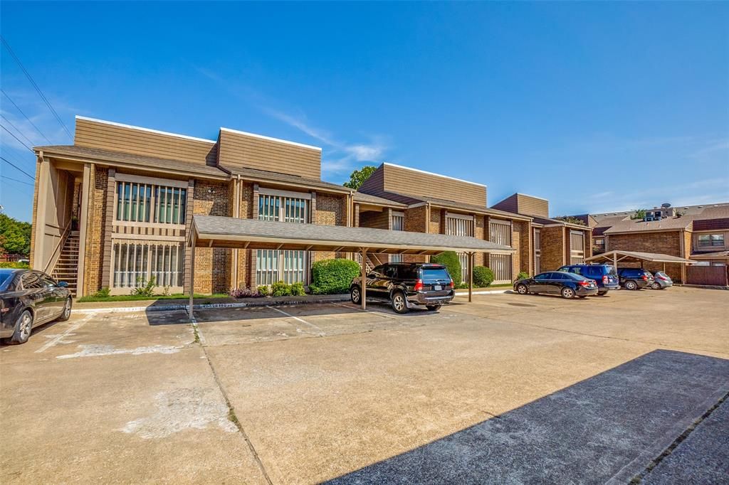 5142 Amesbury Dr #215, Dallas, TX 75206
