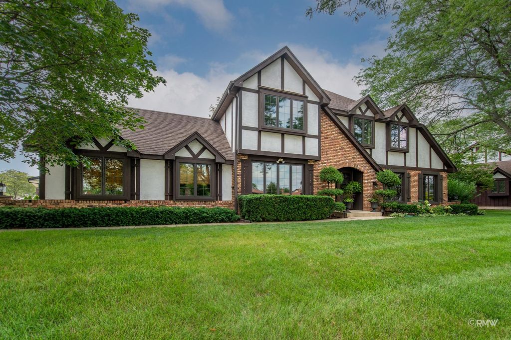 1148 N Anvil Ct, Addison, IL 60101
