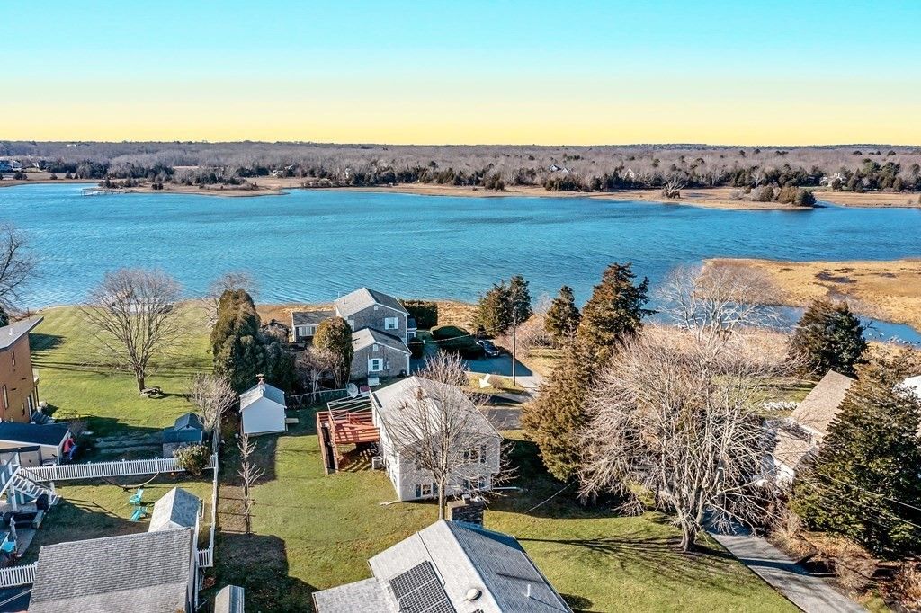 30 Lucy St, Dartmouth, MA 02748