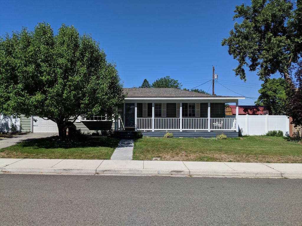 1117 N Jefferson Pl, Kennewick, WA 99336