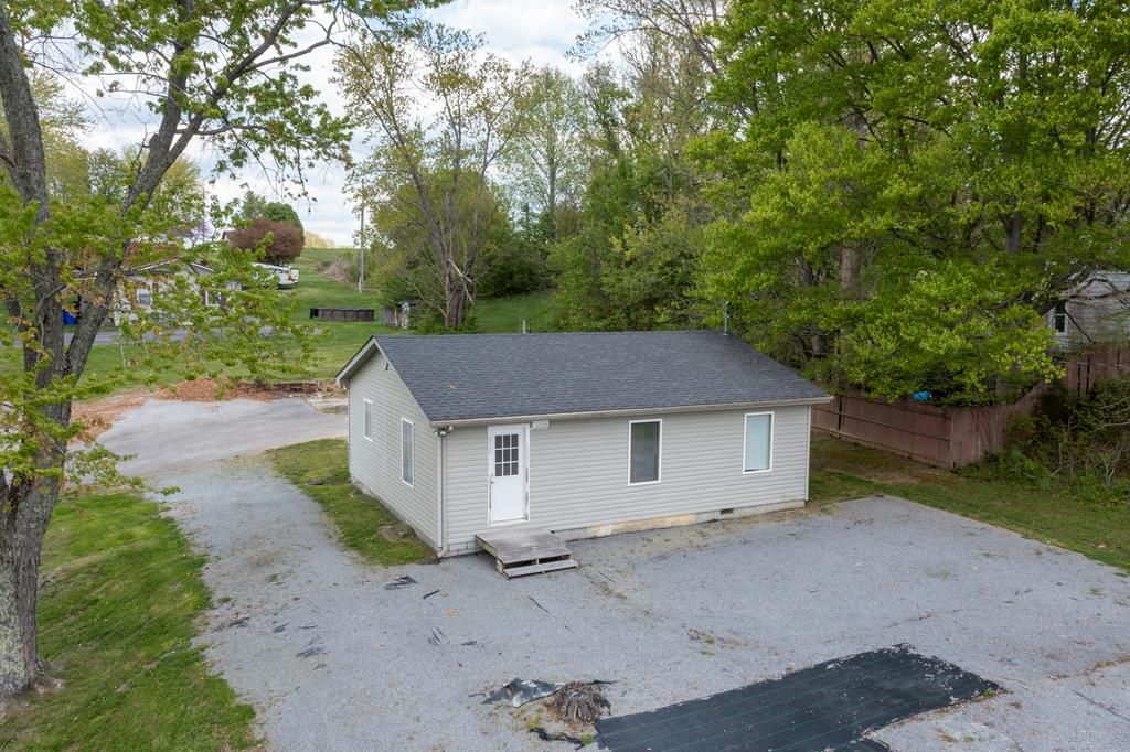 616 W Stockton St, Edmonton, KY 42129 Trulia