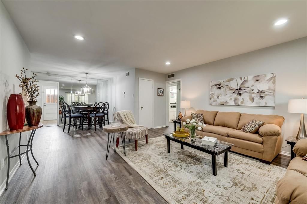 7937 Royal Ln #124, Dallas, TX 75230